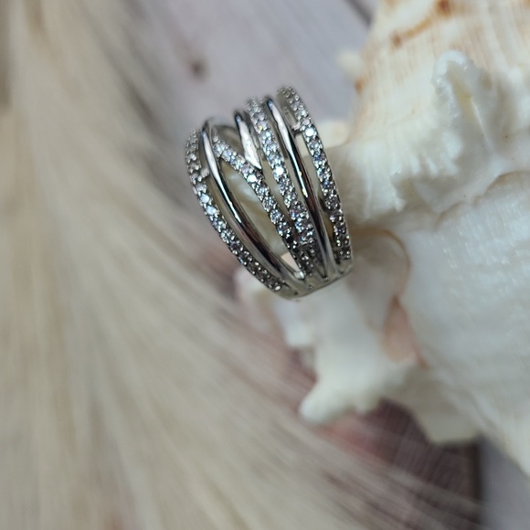 WHITE SAPPHIRE STERLING SILVER CRISS CROSS RING - Picture 3 of 10